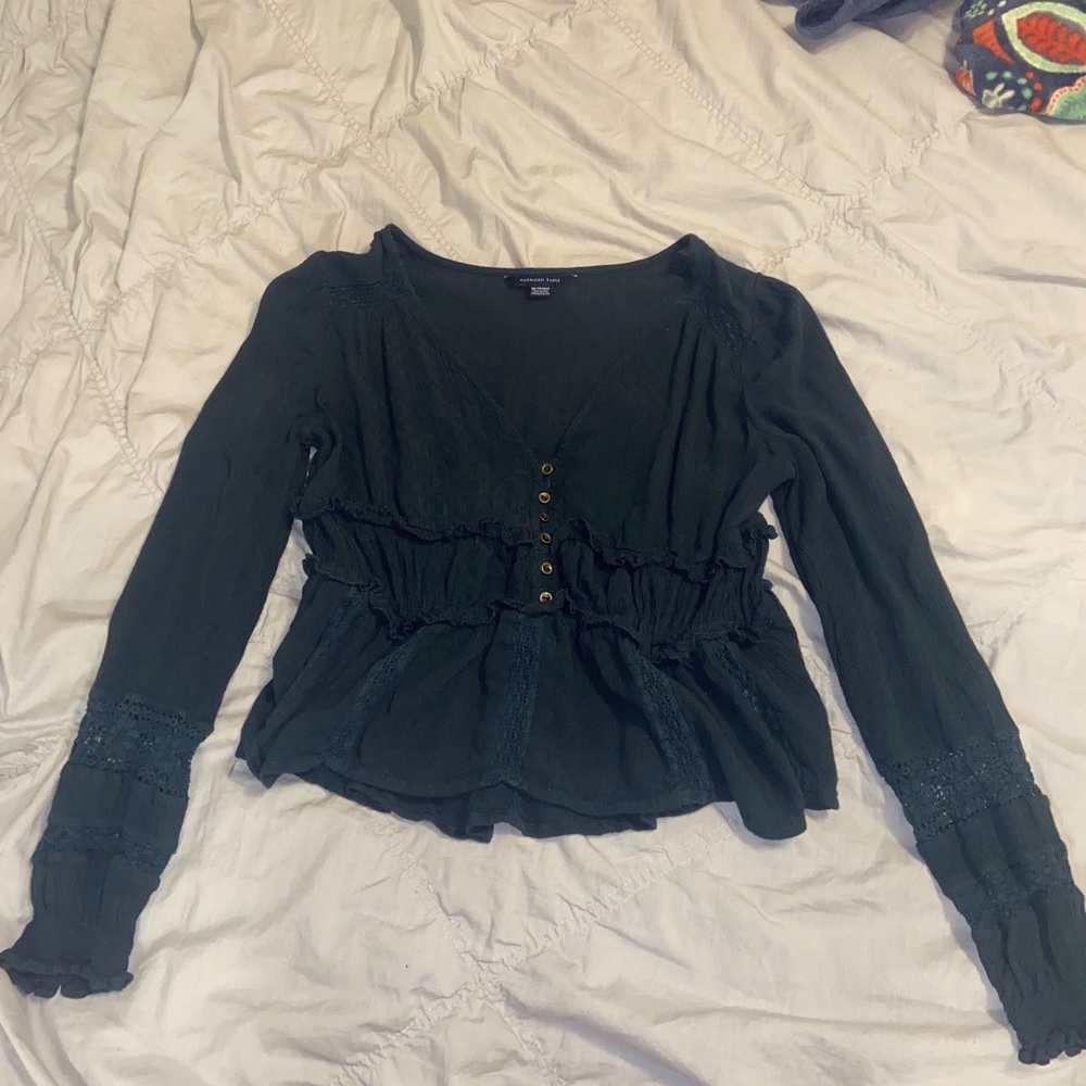 AE long sleeve ruffled green top